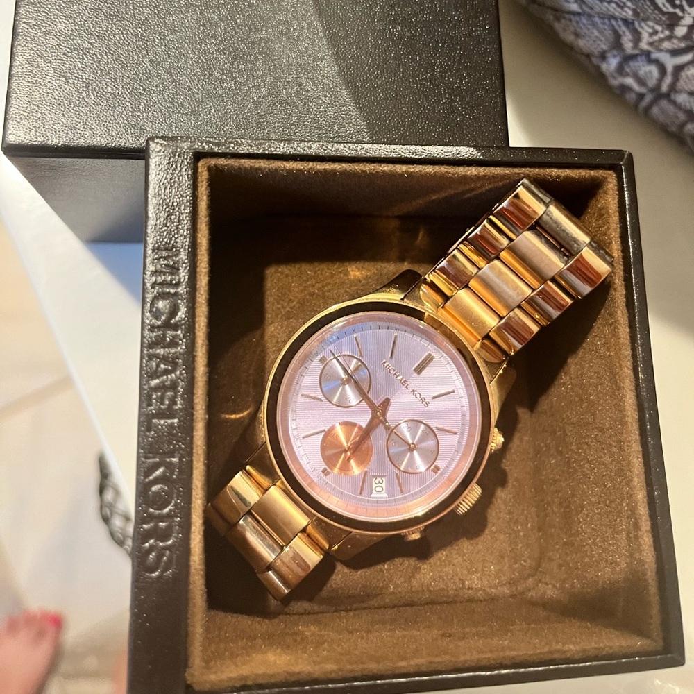MK watch